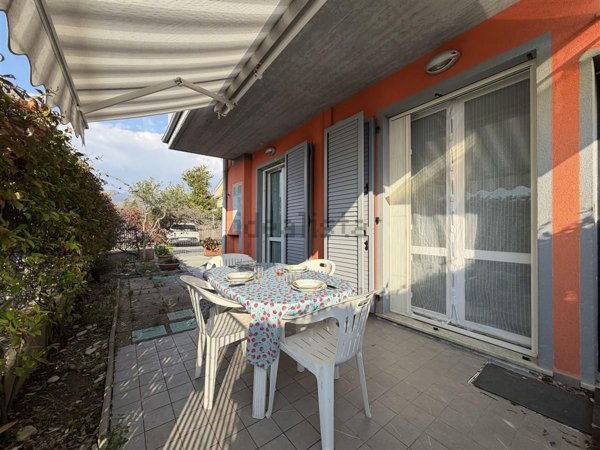 appartamento in vendita a Massa in zona Marina di Massa