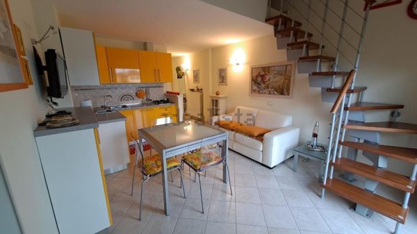 appartamento in vendita a Massa in zona Marina di Massa