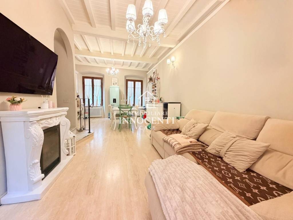casa indipendente in vendita a Massa in zona Centro Storico