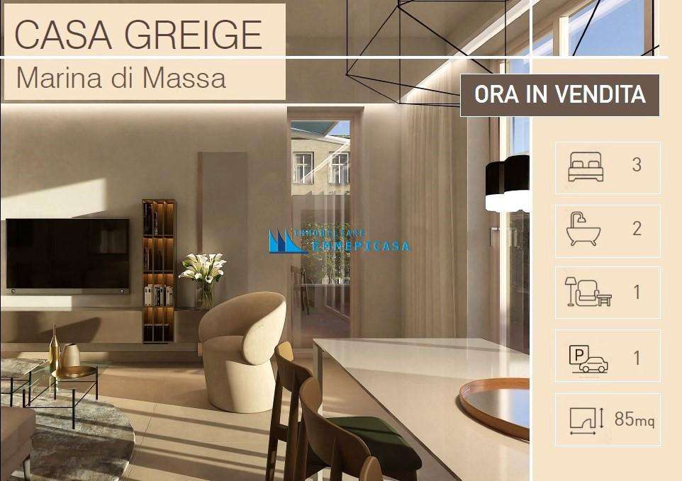 appartamento in vendita a Massa in zona Marina di Massa