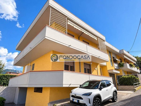 appartamento in vendita a Massa in zona Centro Storico