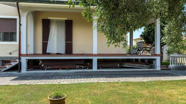 appartamento in vendita a Massa