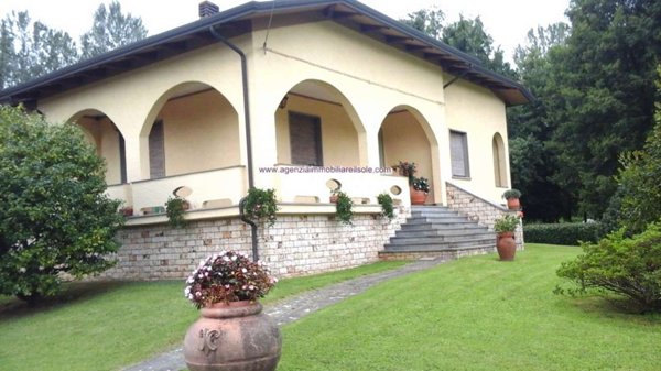 appartamento in vendita a Montignoso in zona Cervaiolo