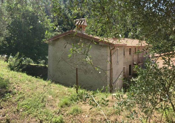 casale in vendita a Montignoso