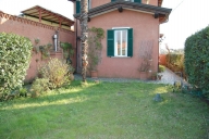 casa indipendente in vendita a Montignoso in zona Cinquale