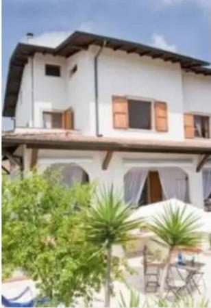 casa indipendente in vendita a Montignoso