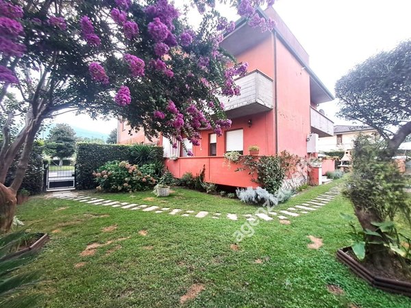 appartamento in vendita a Montignoso in zona Cinquale