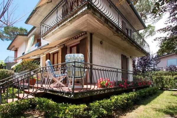 casa indipendente in vendita a Montignoso in zona Cinquale