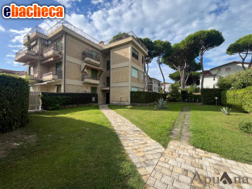 appartamento in vendita a Montignoso in zona Cinquale