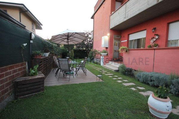 appartamento in vendita a Montignoso in zona Cinquale