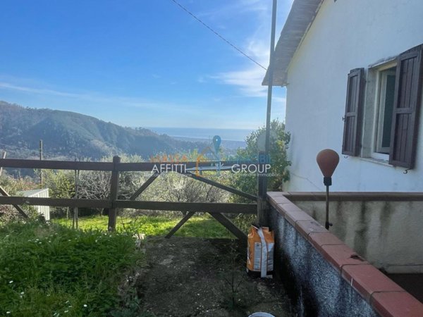 casa indipendente in vendita a Montignoso