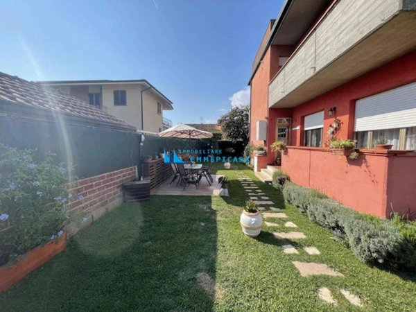 appartamento in vendita a Montignoso in zona Cinquale