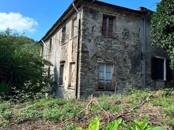 casa indipendente in vendita a Montignoso