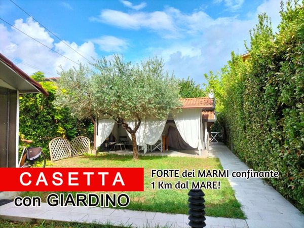 casa indipendente in vendita a Montignoso