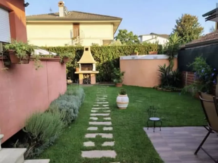 appartamento in vendita a Montignoso in zona Cinquale