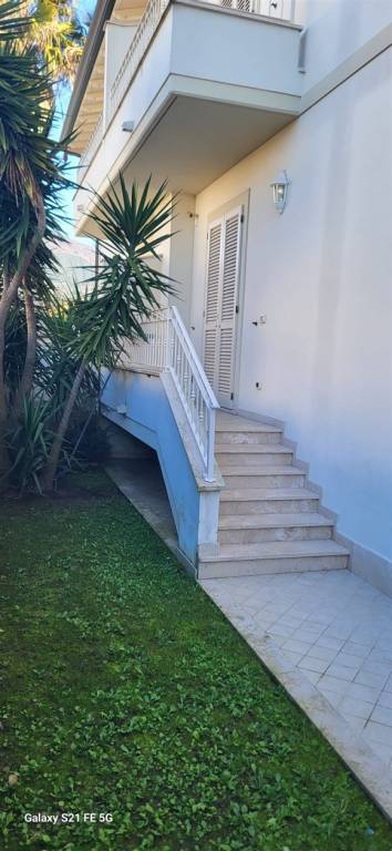 casa indipendente in vendita a Montignoso in zona Cinquale