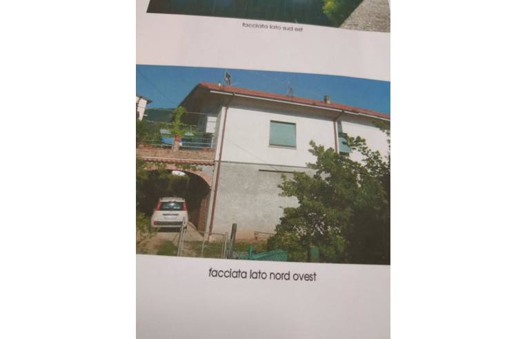 casa indipendente in vendita a Montignoso