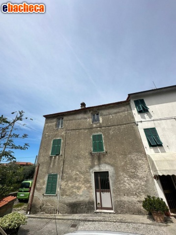 appartamento in vendita a Montignoso in zona Cervaiolo