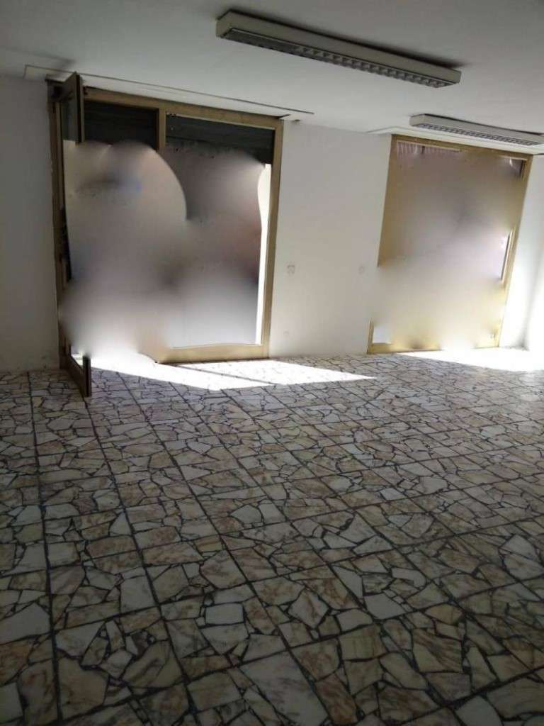 negozio in vendita a Montignoso