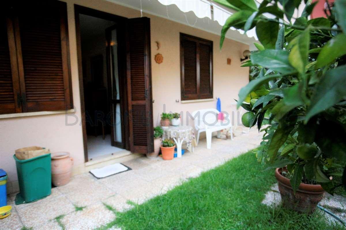 appartamento in vendita a Montignoso