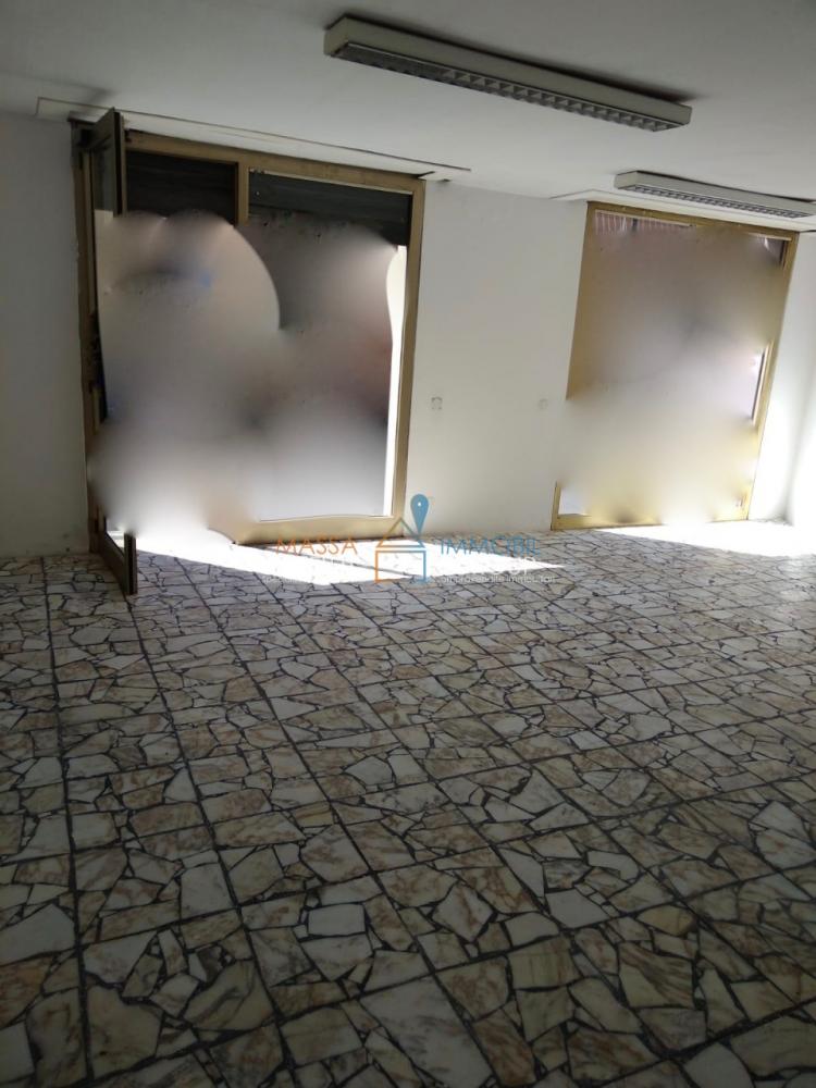 negozio in vendita a Montignoso