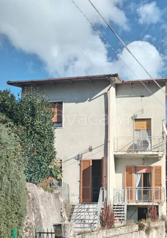 casa indipendente in vendita a Montignoso in zona Capanne