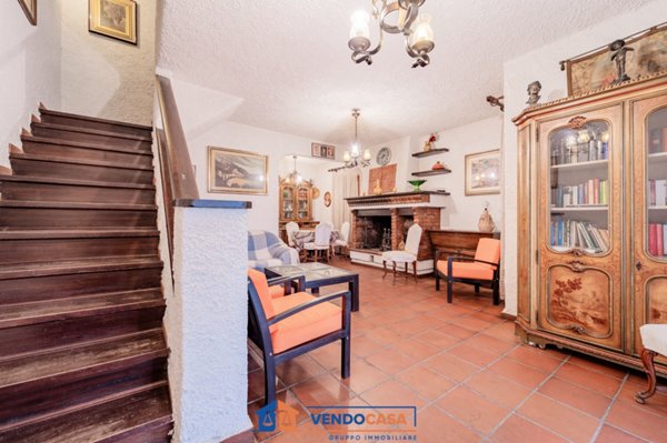 casa indipendente in vendita a Montignoso