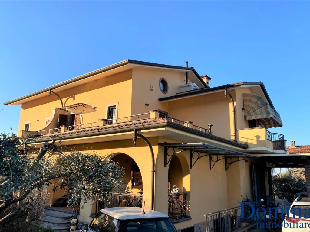 casa indipendente in vendita a Montignoso in zona Capanne