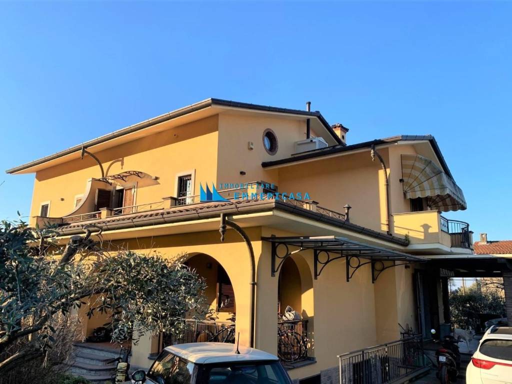 casa indipendente in vendita a Montignoso in zona Capanne