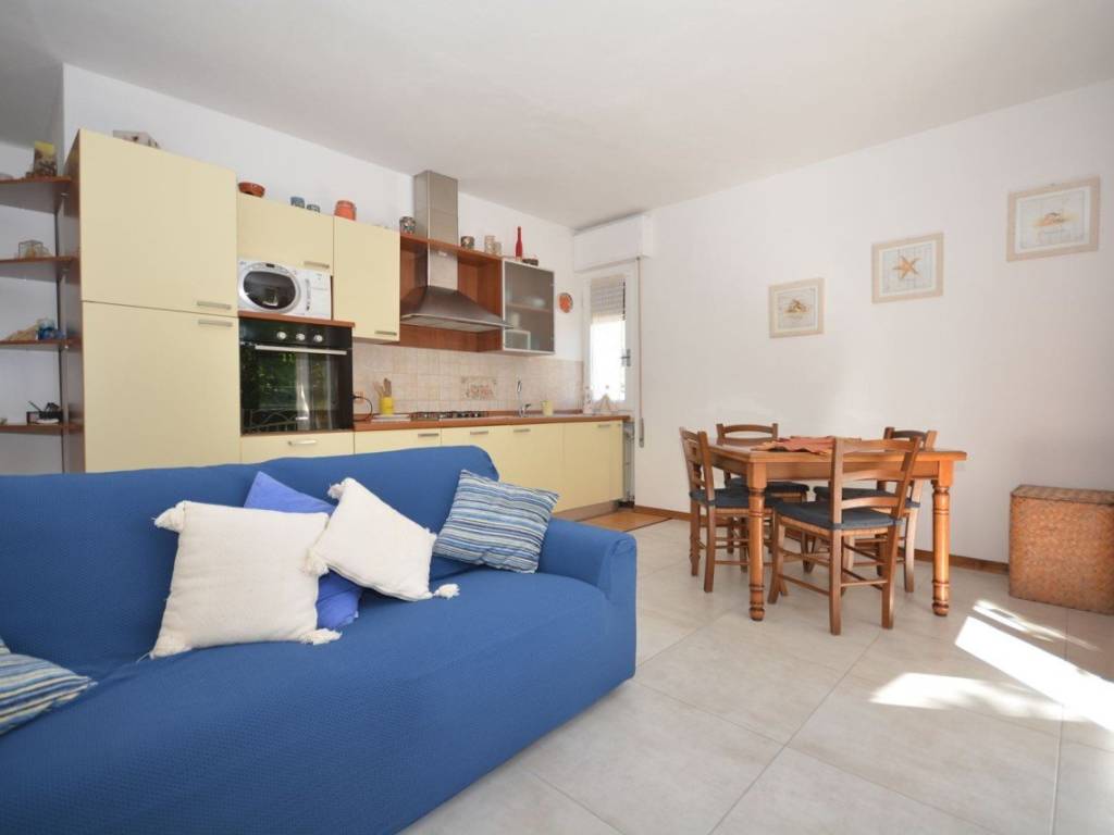 appartamento in vendita a Montignoso in zona Cinquale