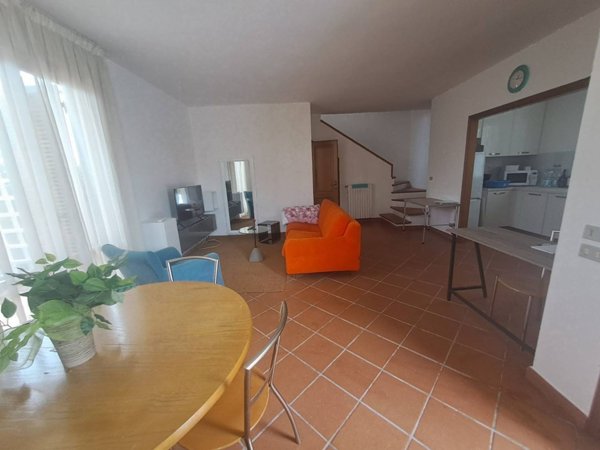 casa indipendente in vendita a Montignoso in zona Cinquale