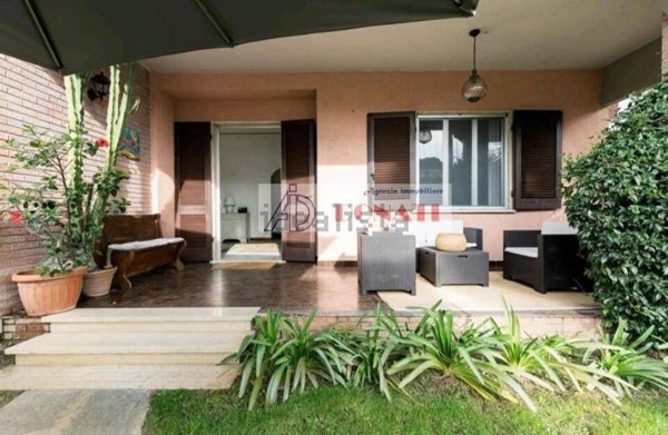 casa indipendente in vendita a Montignoso in zona Cinquale