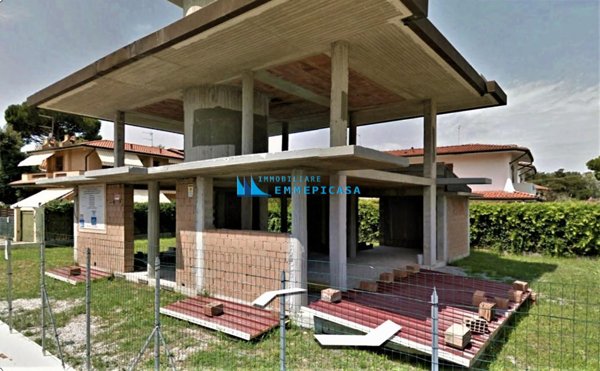 casa indipendente in vendita a Montignoso in zona Cinquale