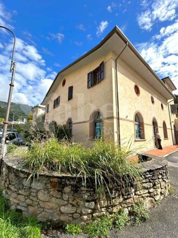 ufficio in vendita a Montignoso