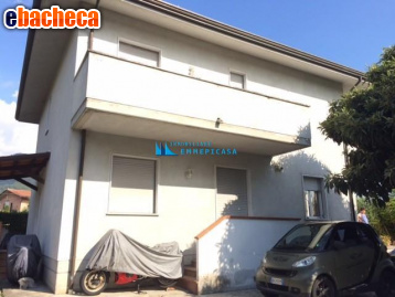 casa indipendente in vendita a Montignoso in zona Cervaiolo