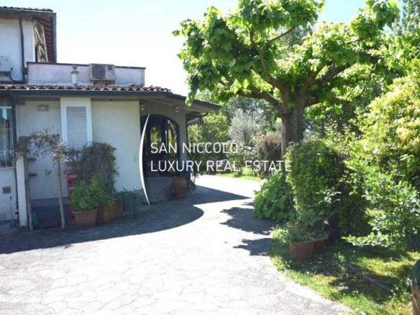 casa indipendente in vendita a Montignoso in zona Cinquale