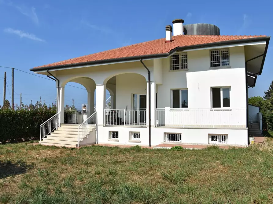 casa indipendente in vendita a Montignoso in zona Cervaiolo