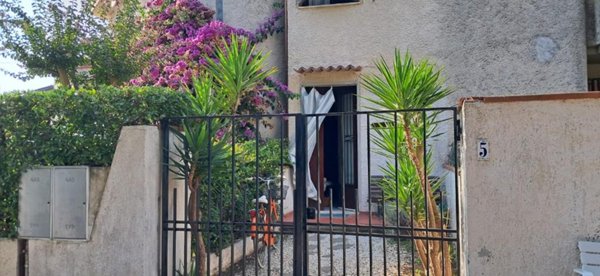 casa indipendente in vendita a Montignoso in zona Cinquale