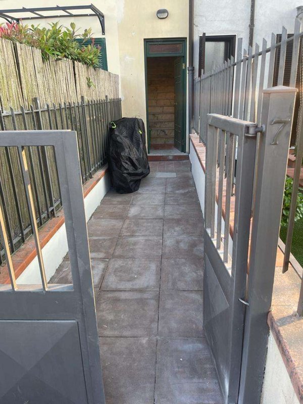 intera palazzina in vendita a Montignoso in zona Cinquale