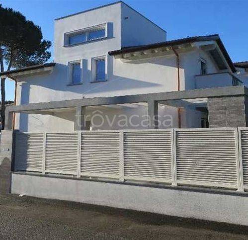 casa indipendente in vendita a Montignoso in zona Cinquale