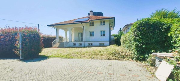 casa indipendente in vendita a Montignoso in zona Cervaiolo