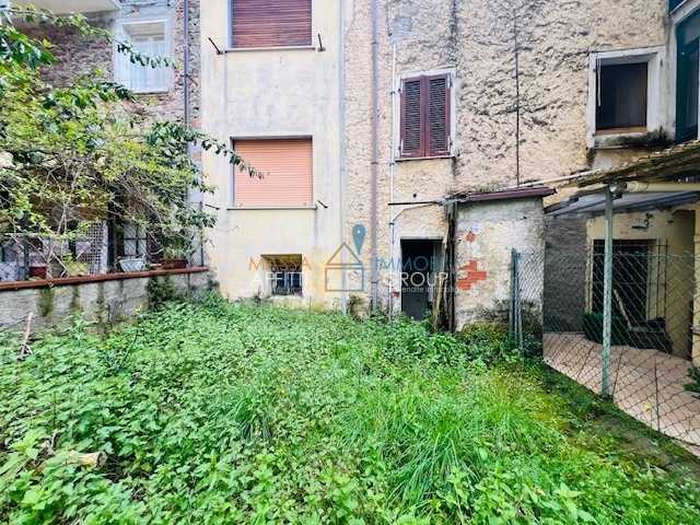 appartamento in vendita a Montignoso in zona Capanne