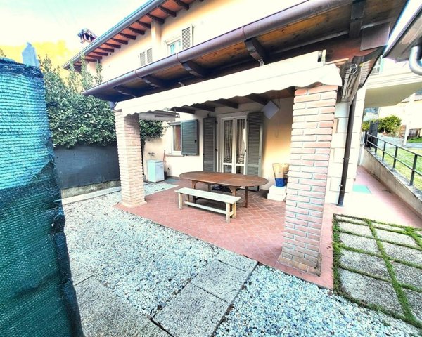 casa indipendente in vendita a Montignoso in zona Capanne