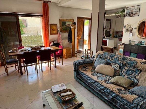 casa indipendente in vendita a Montignoso in zona Cinquale