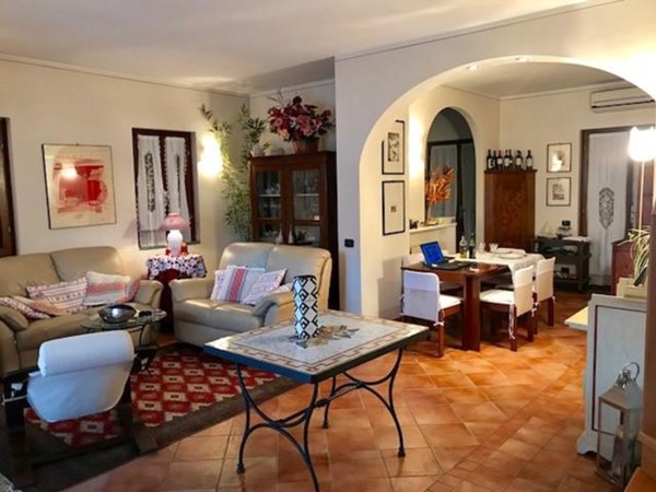casa indipendente in vendita a Montignoso in zona Cinquale