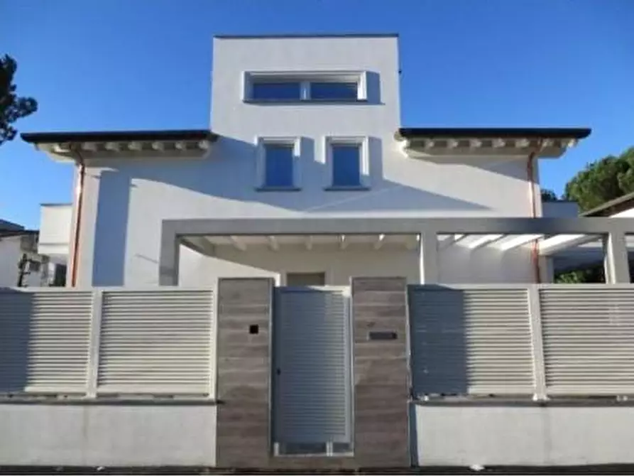 casa indipendente in vendita a Montignoso in zona Cinquale