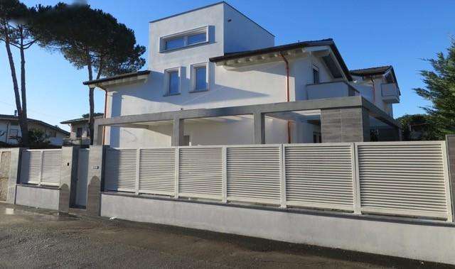 casa indipendente in vendita a Montignoso in zona Cinquale