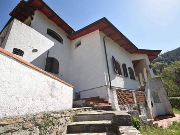 casa indipendente in vendita a Montignoso in zona Cinquale