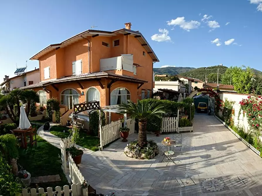 casa indipendente in vendita a Montignoso in zona Cinquale