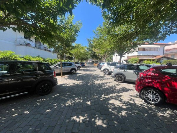 appartamento in vendita a Montignoso in zona Cinquale